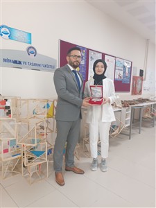 Dereceye Giren Öğrencilerimize Plaket Takdimi