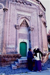 ASÜ Mimarlık Öğrencileri Niğde’nin Tarih Dokusunu Yerinde İnceledi
